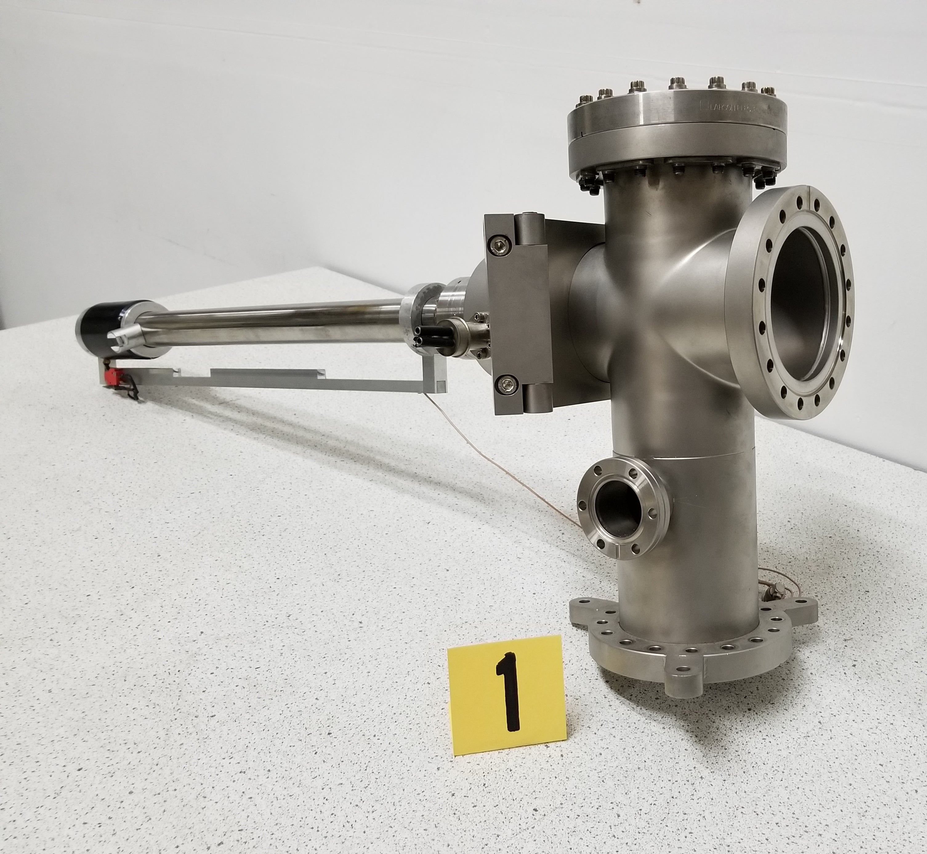 Used Vacuum Vacuum Sample Transfer Arm