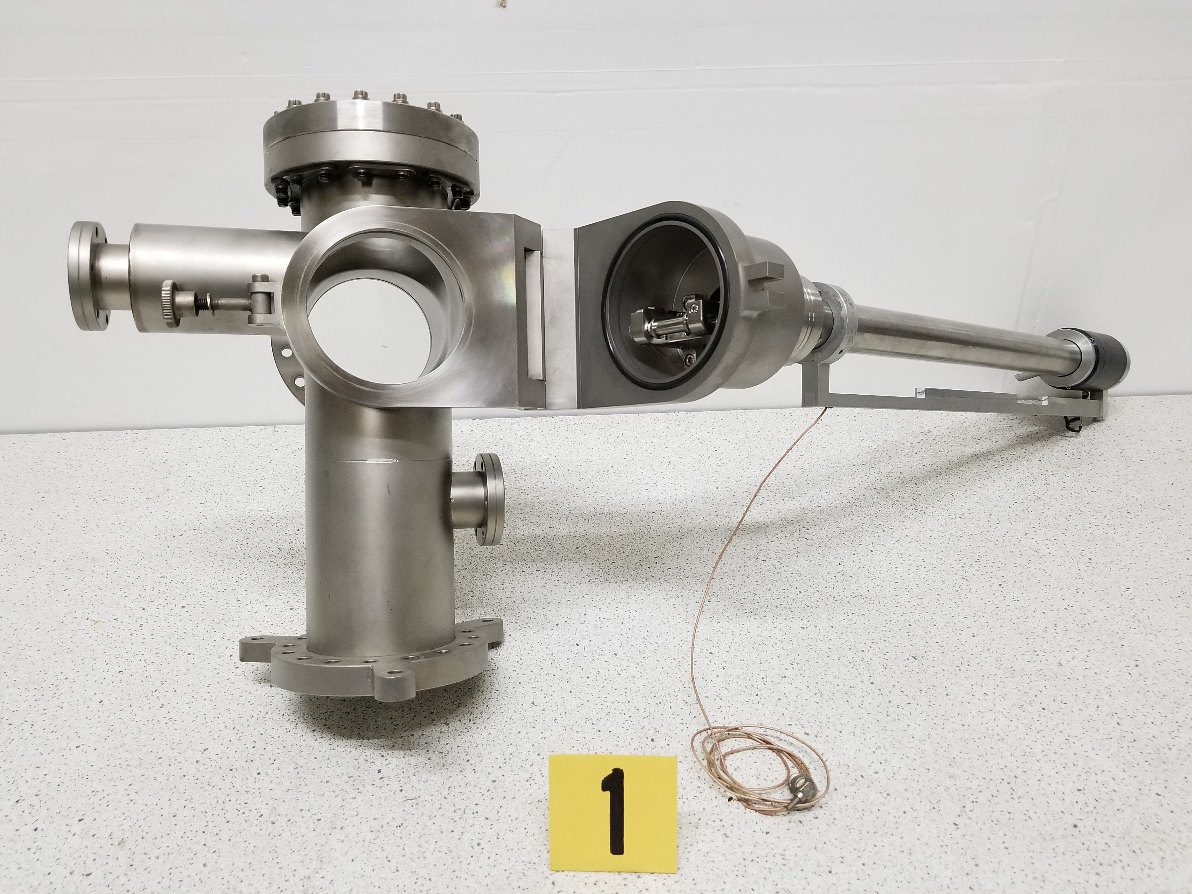Used Vacuum Vacuum Sample Transfer Arm