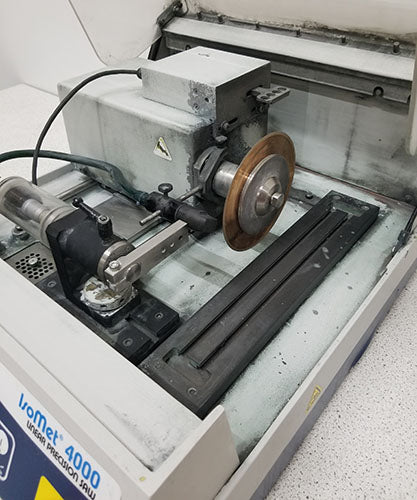 Buehler Isomet 4000 Precision Linear Sectioning Saw