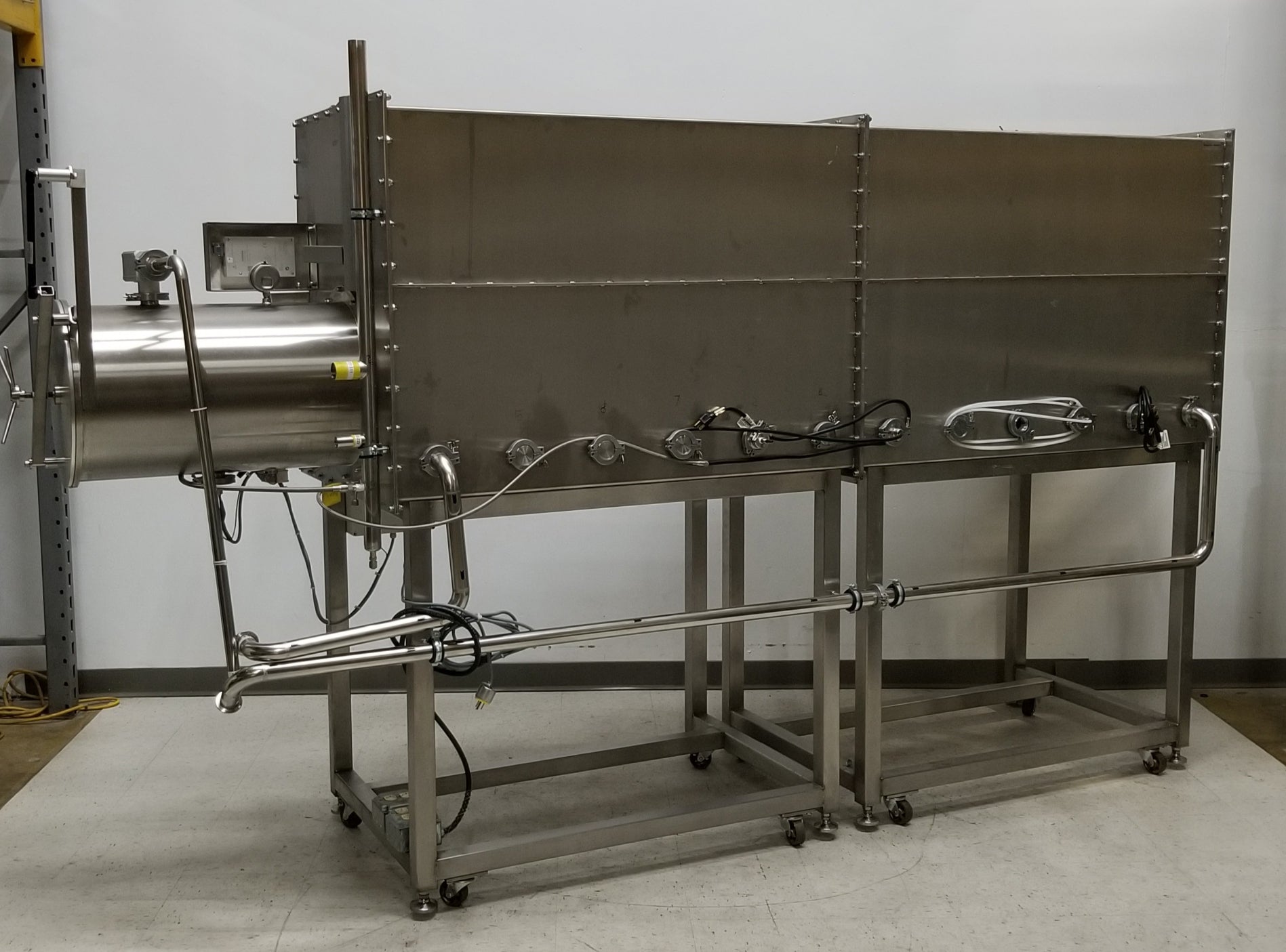 Used LC Technology Solutions LC-200 4 Port Glove Box