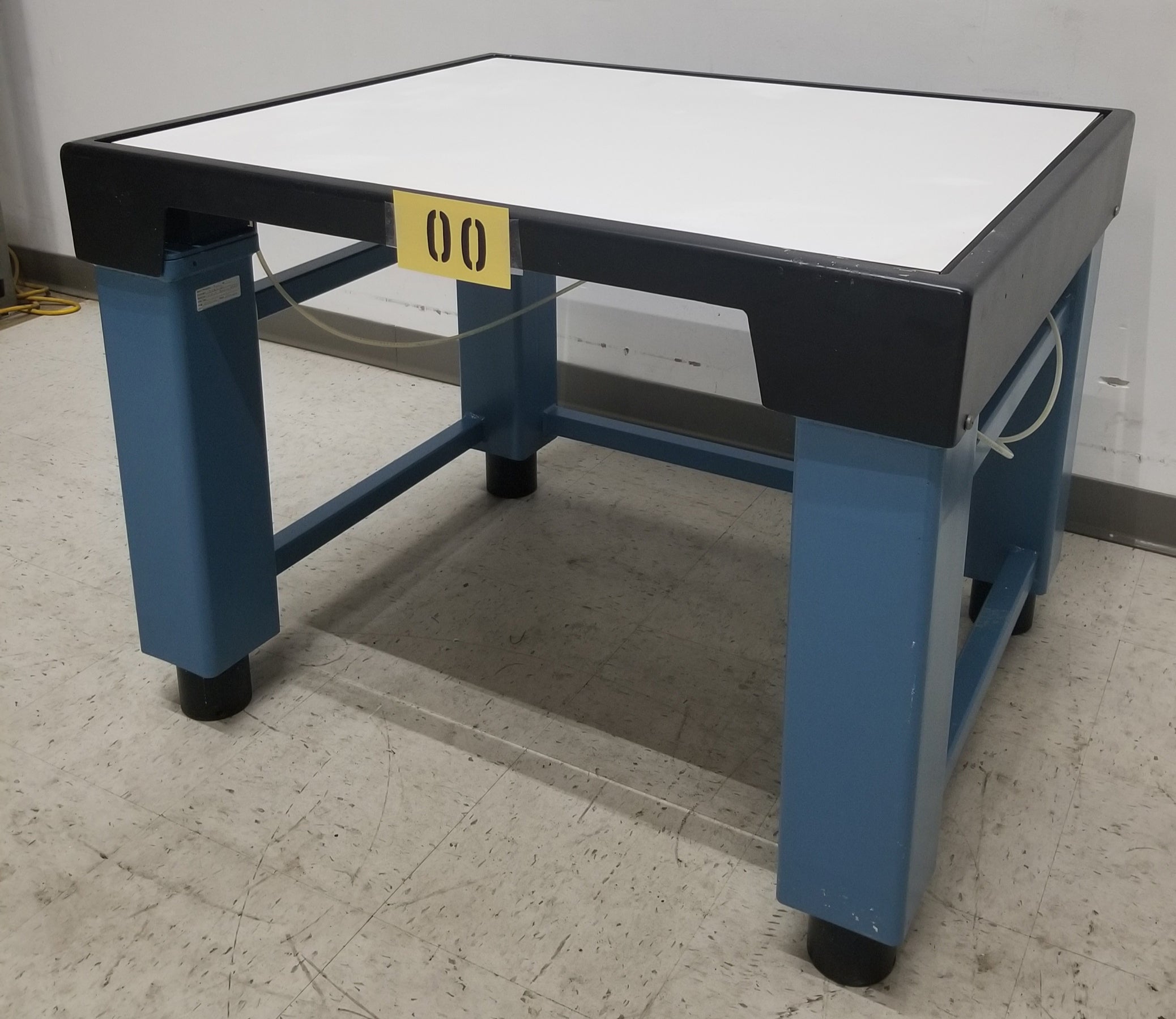 Used Serva Bench Vibration Isolation Table
