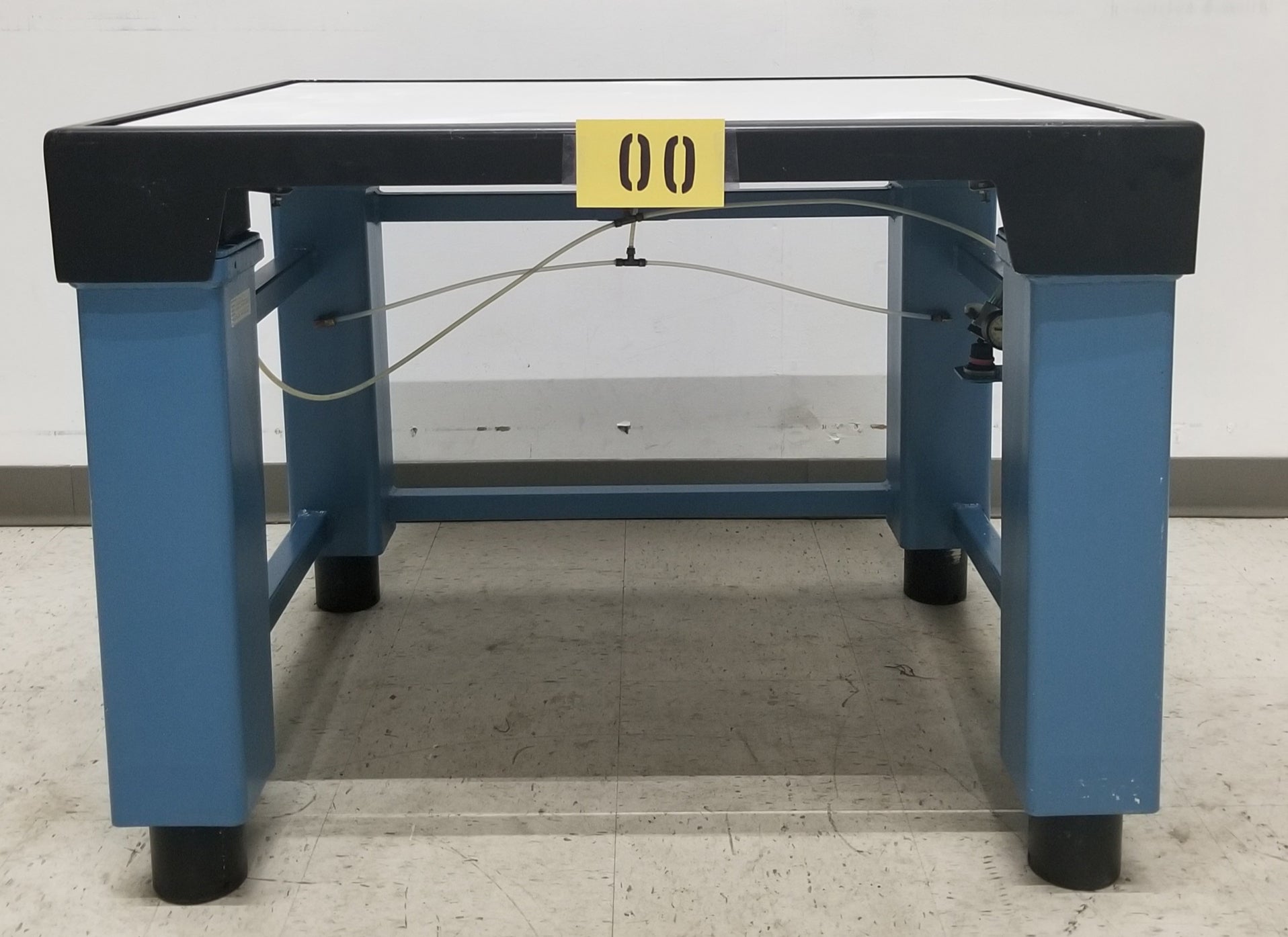 Used Serva Bench Vibration Isolation Table