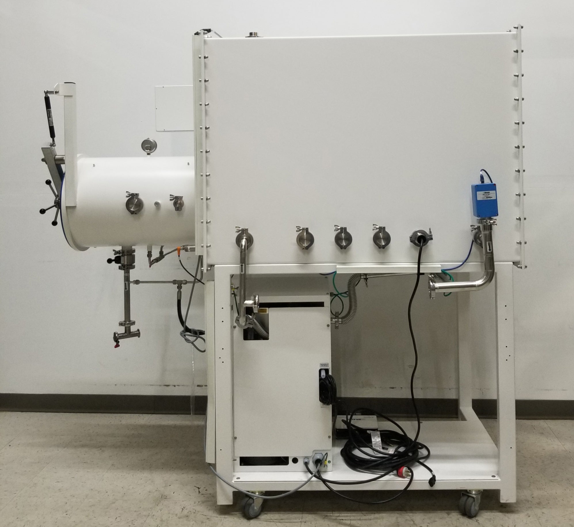 Used M Braun Labstar Pro Anaerobic Glove Box with Oxygen Analyzer