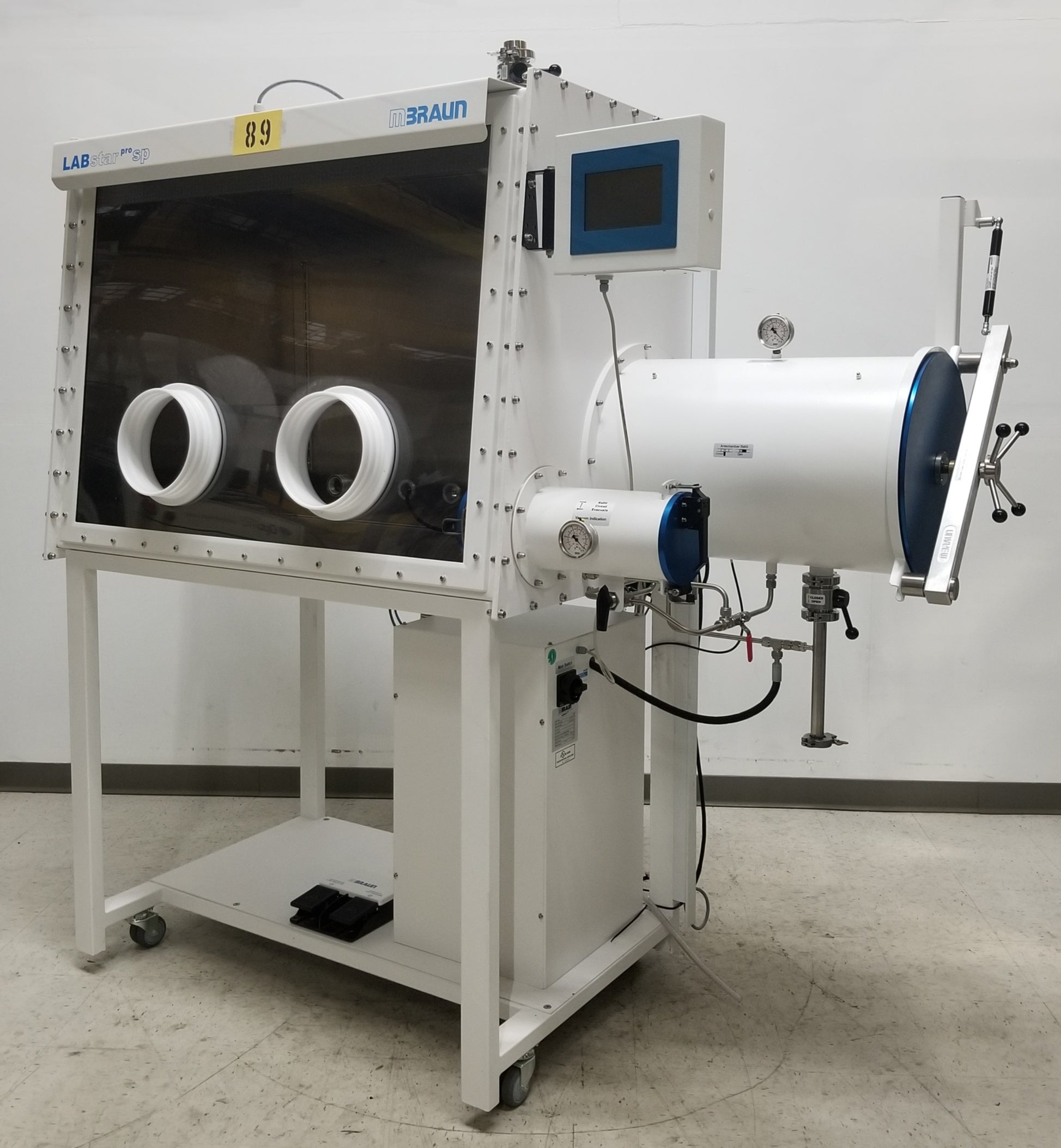 Used M Braun Labstar Pro Anaerobic Glove Box with Oxygen Analyzer