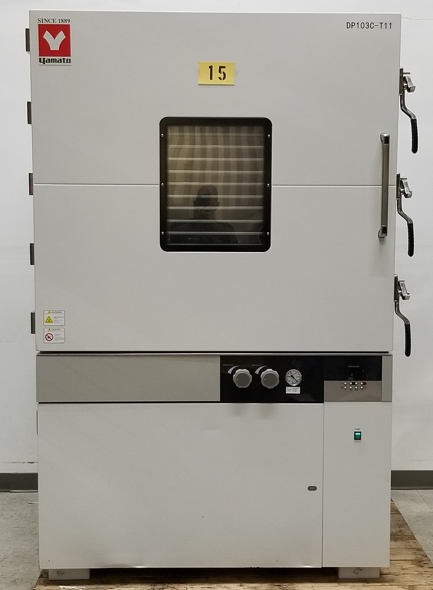 Used Yamato DP-103C Large Vacuum Oven, 1000L 39" x 39" x 39"
