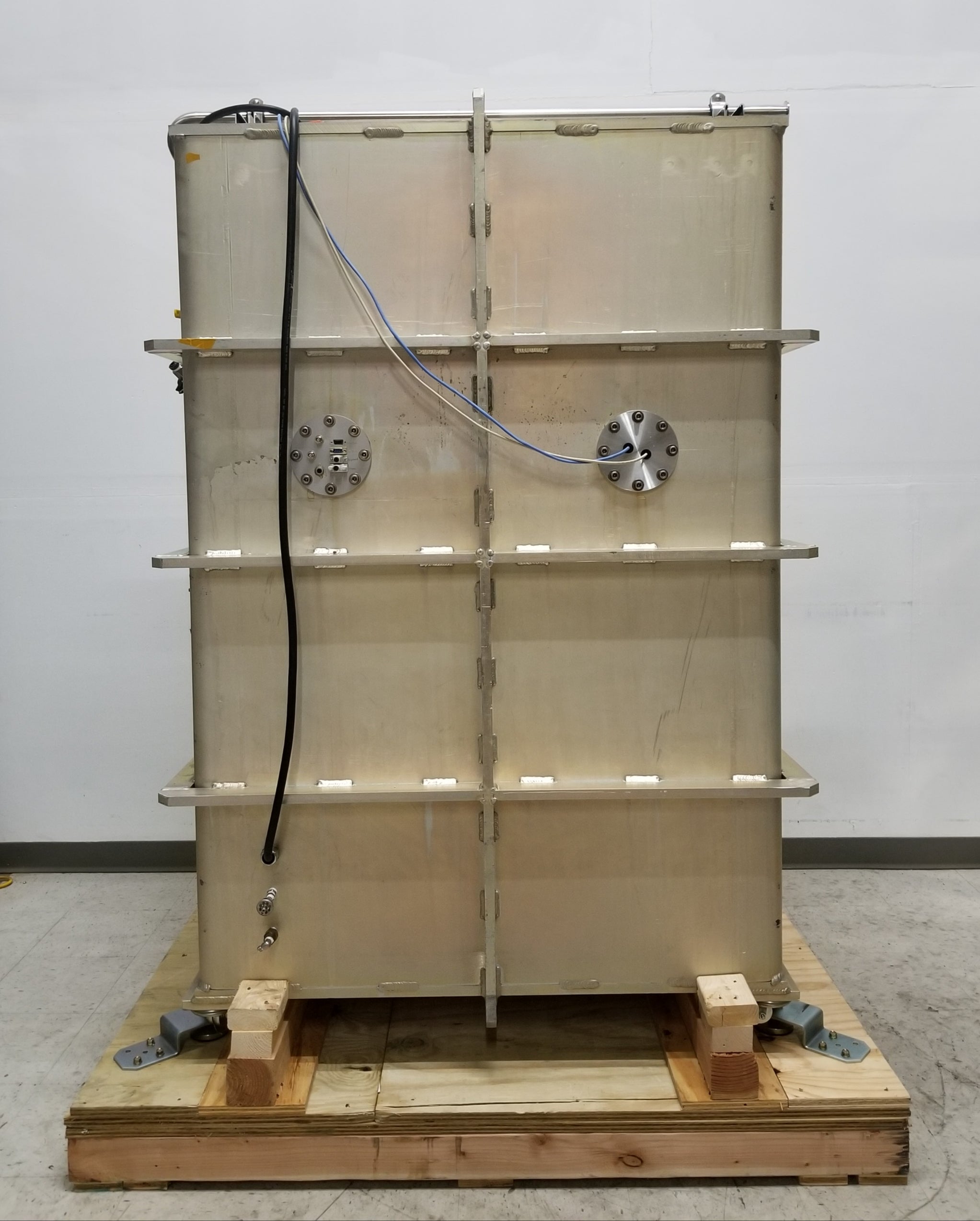 Used Abbess Instruments High Capacity Vacuum Chamber I.D. 43"W x 32"D x 63"H