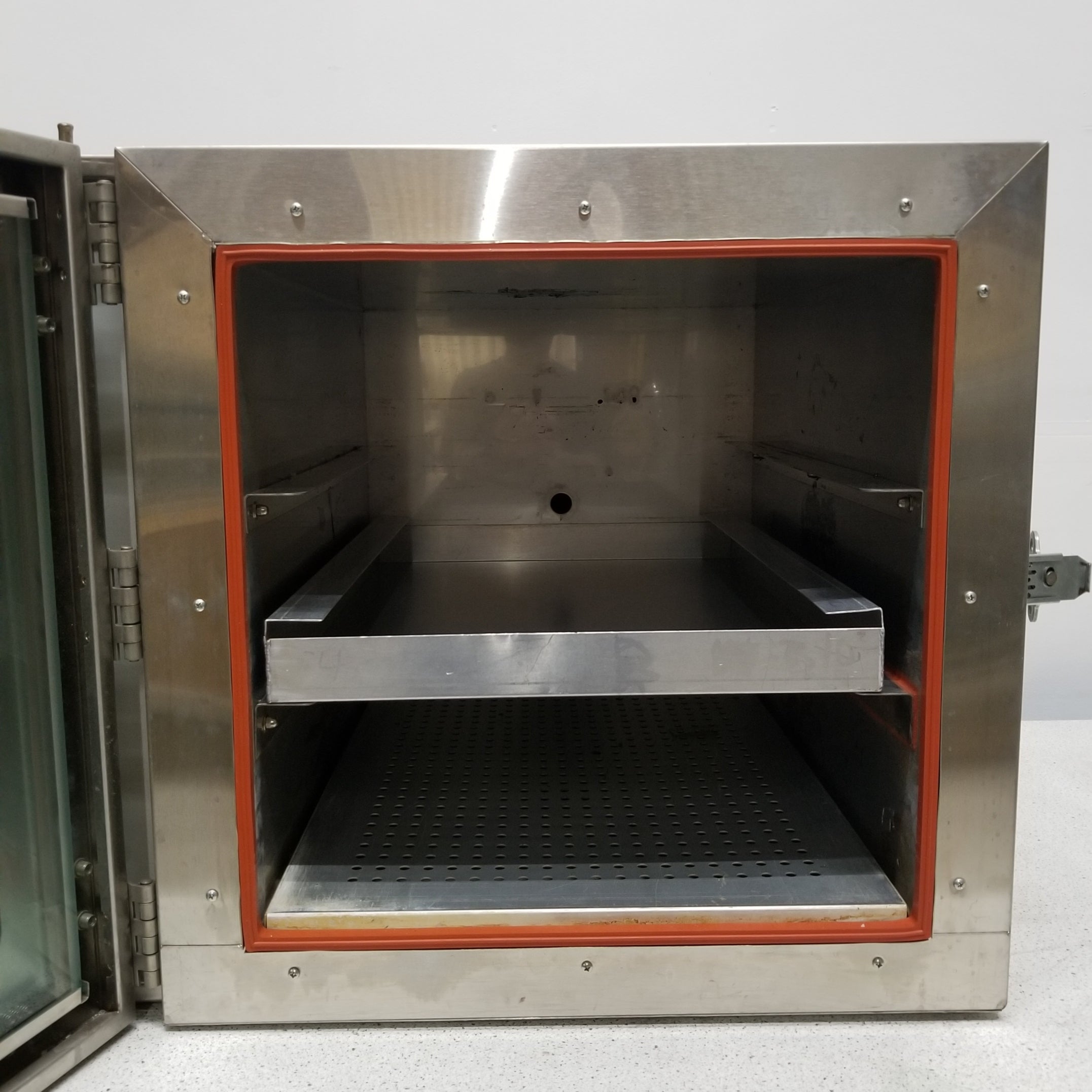 Used VWR SCIENTIFIC 1450M Vacuum Oven