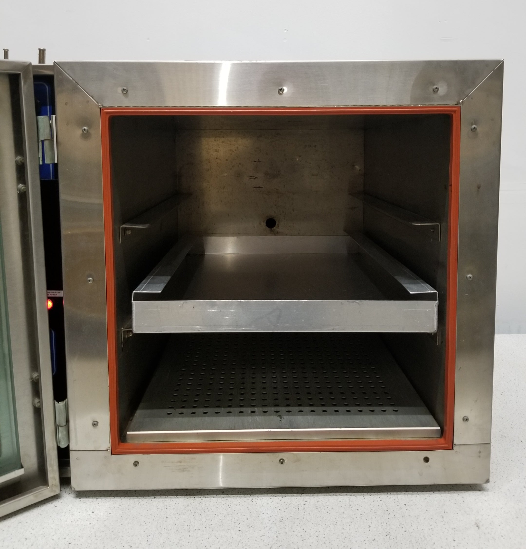 Used VWR SCIENTIFIC 1450DS Vacuum Oven