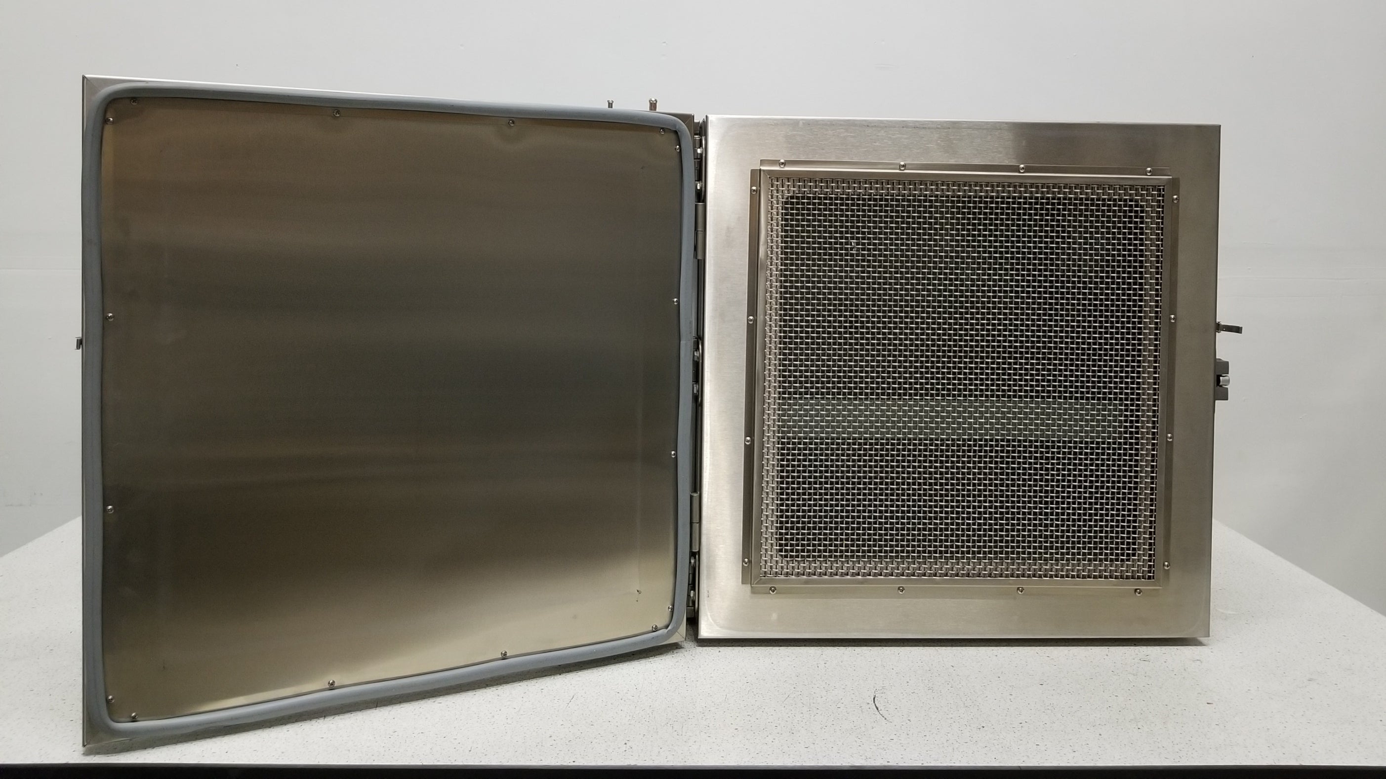 Used VWR SCIENTIFIC 1450MS Vacuum Oven