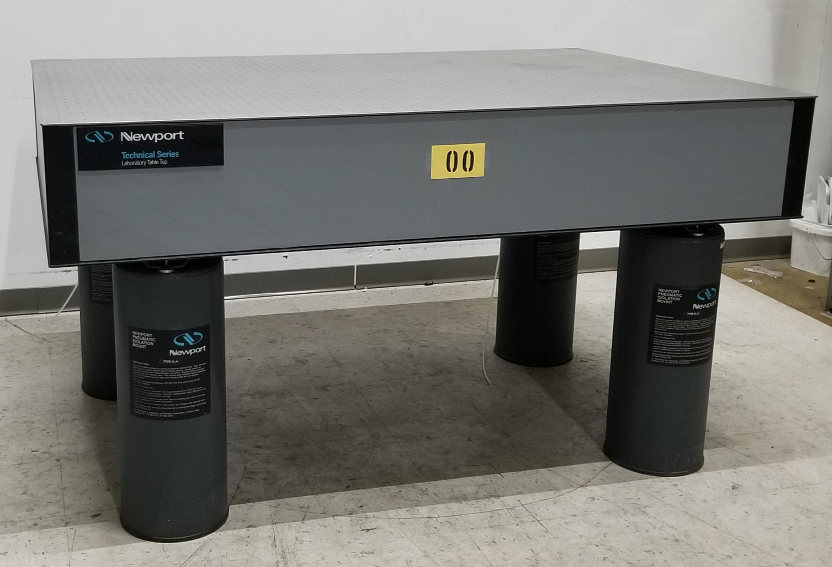Used Newport 4 X 6 Optical Breadboard Table