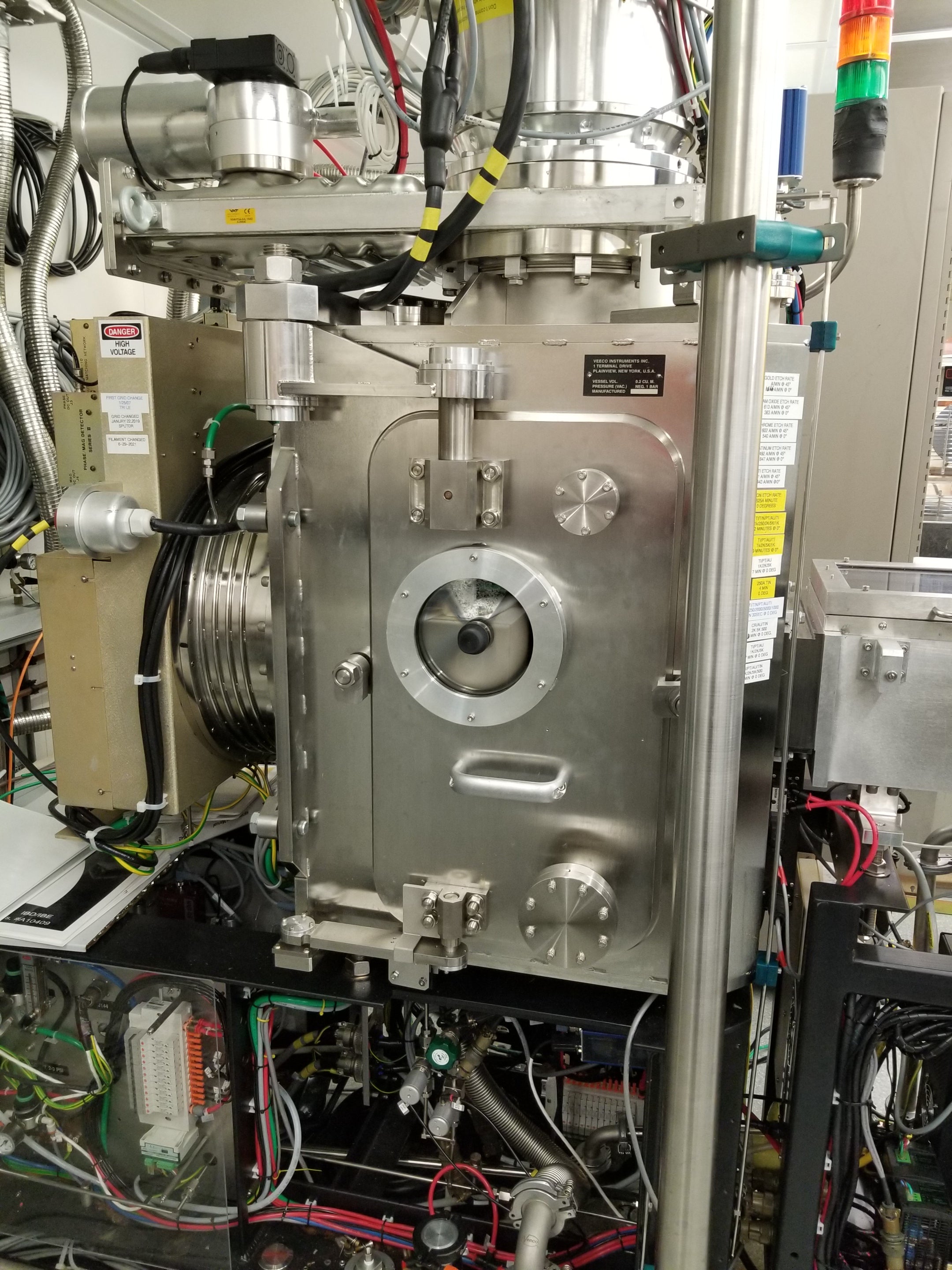 Used Veeco RF-350 Ion Beam Etching System