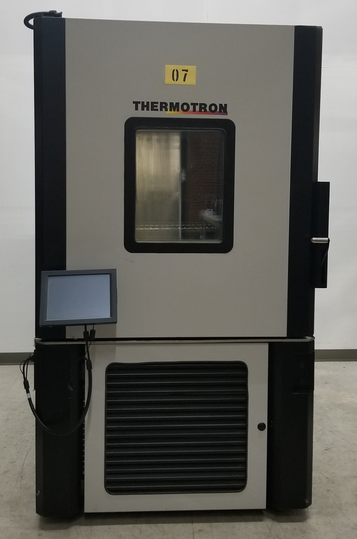 Used Thermotron SE-1000-3-3 Temperature &amp; Humidity Chamber