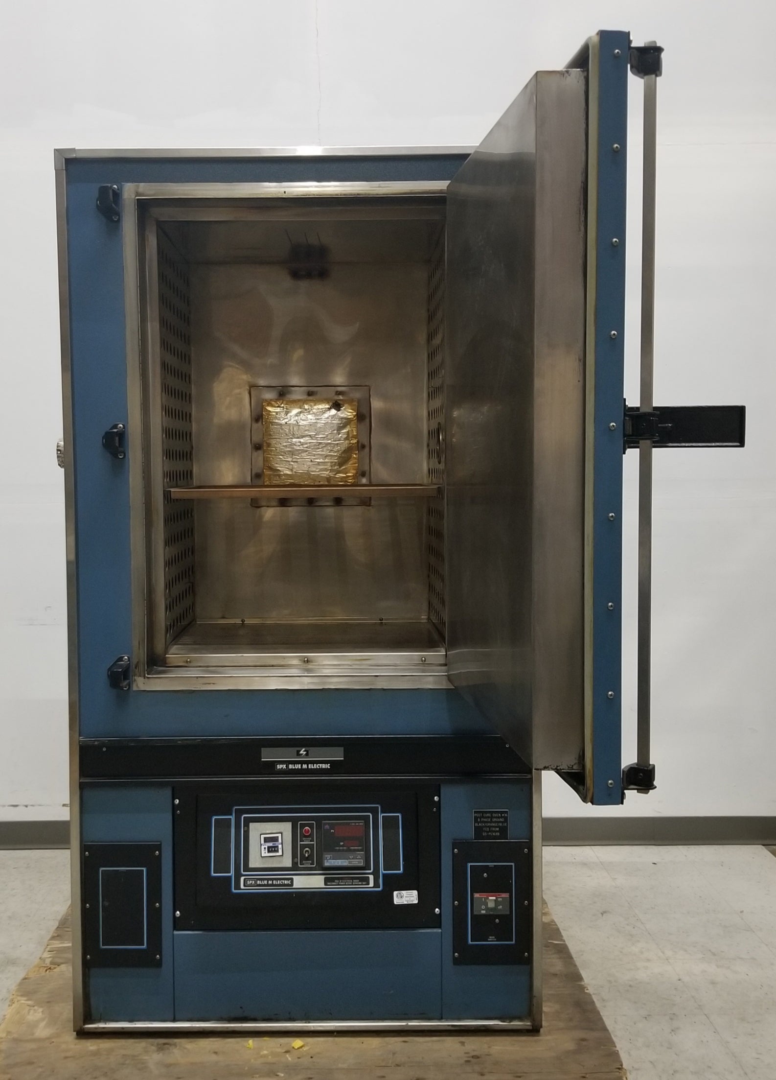 Used Blue M DCW-336-F-MP350 Horizontal Airflow Mechanical Convection Oven