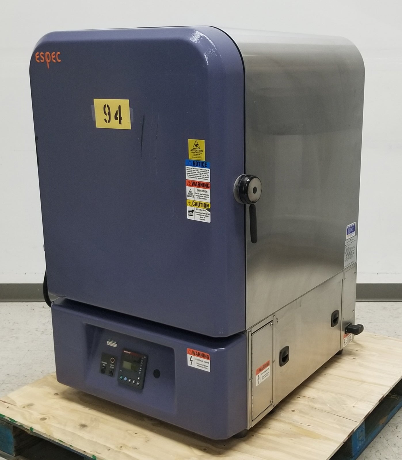Used Espec BTL-433 Temperature/Humidity Chamber
