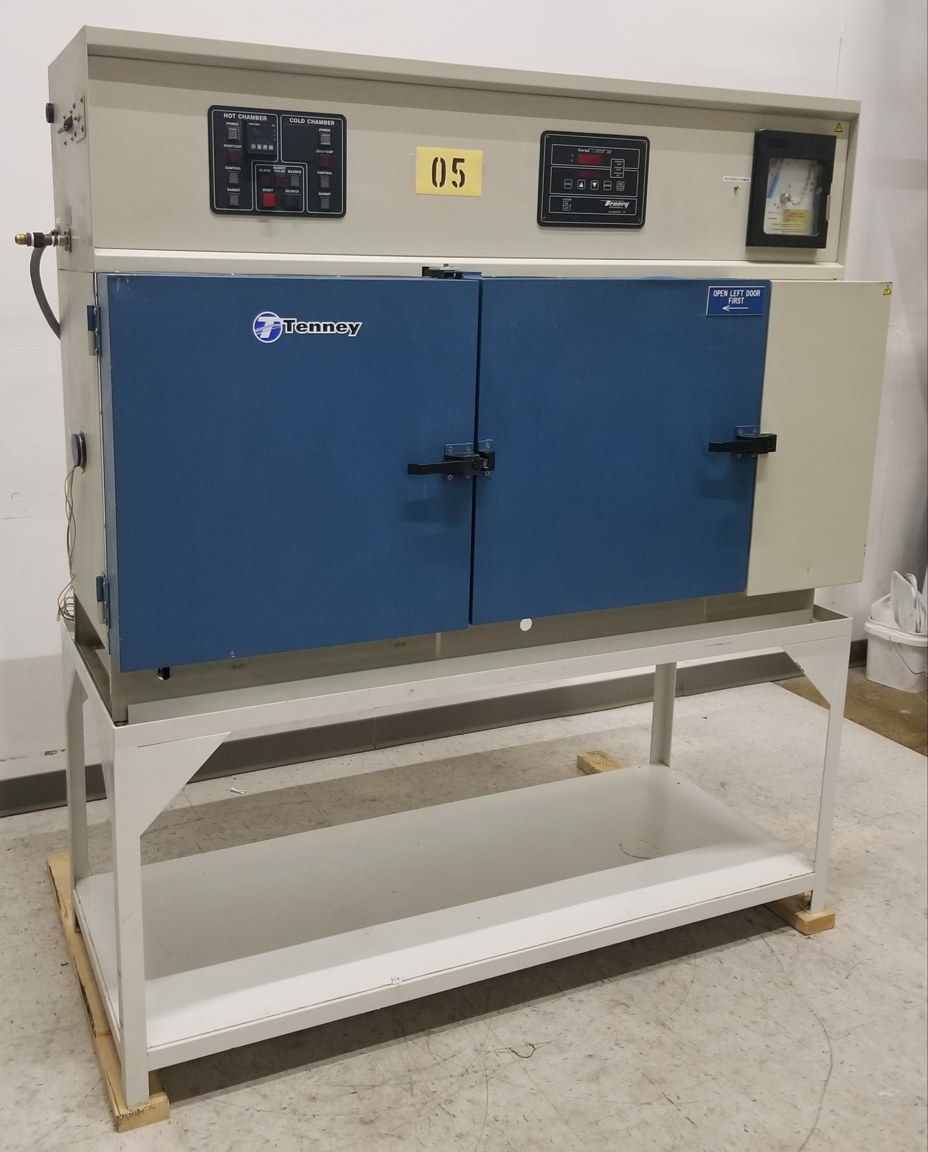 Used Tenney Thermal Shock Jr Benchtop Thermal Shock Chamber