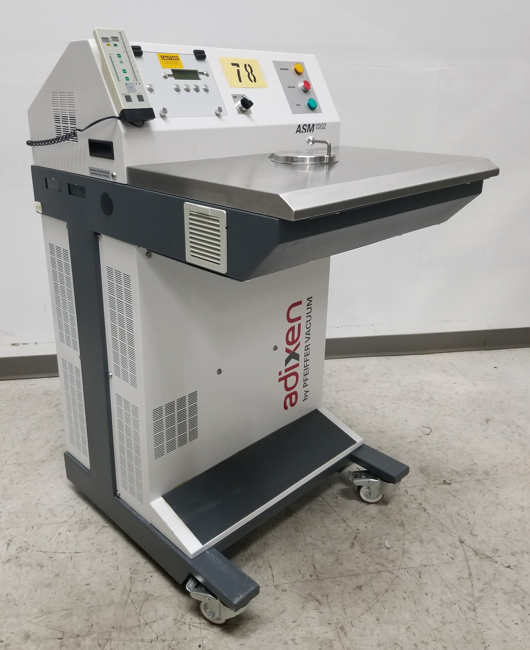 Used Pfeiffer ASM 1002 Helium Leak Detector Workstation