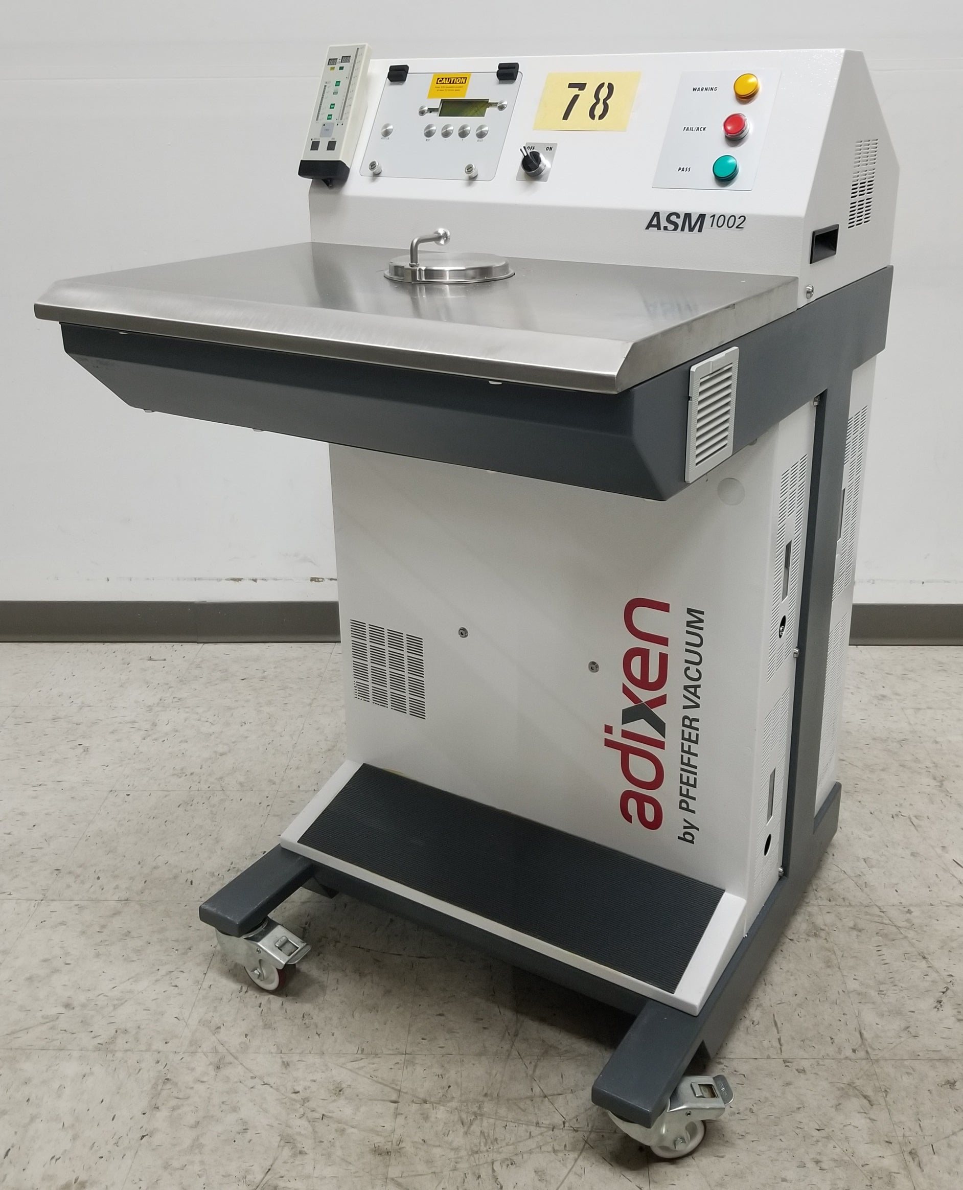 Used Pfeiffer ASM 1002 Helium Leak Detector Workstation