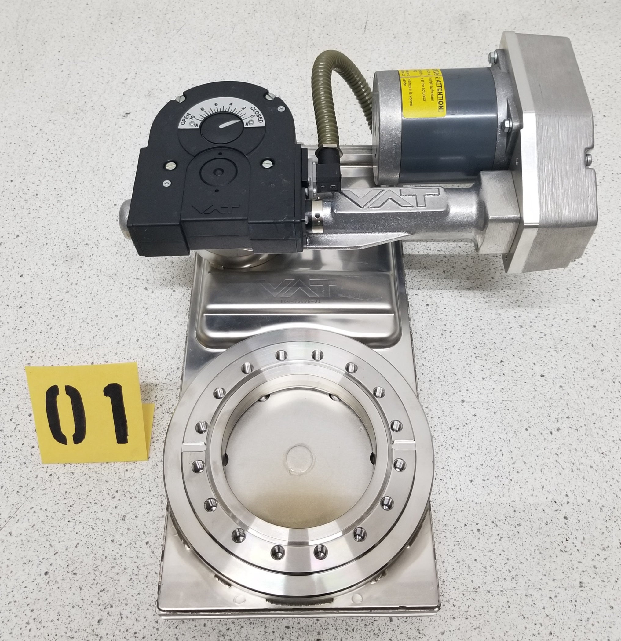 Used VAT PM5 Adaptive Pressure Controller with VAT F64-76996-01 Pressure Controlling Gate Valve