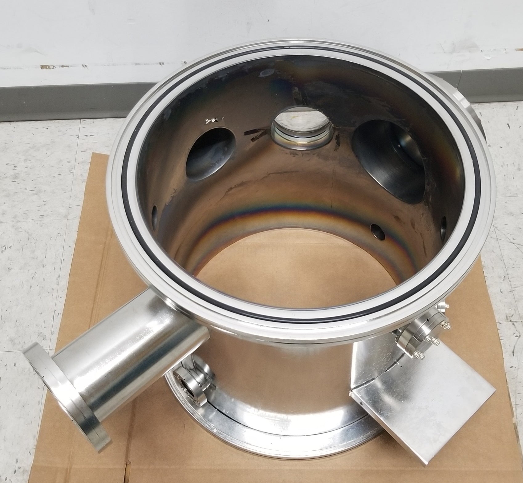 AJA International Stainless Vacuum Chamber