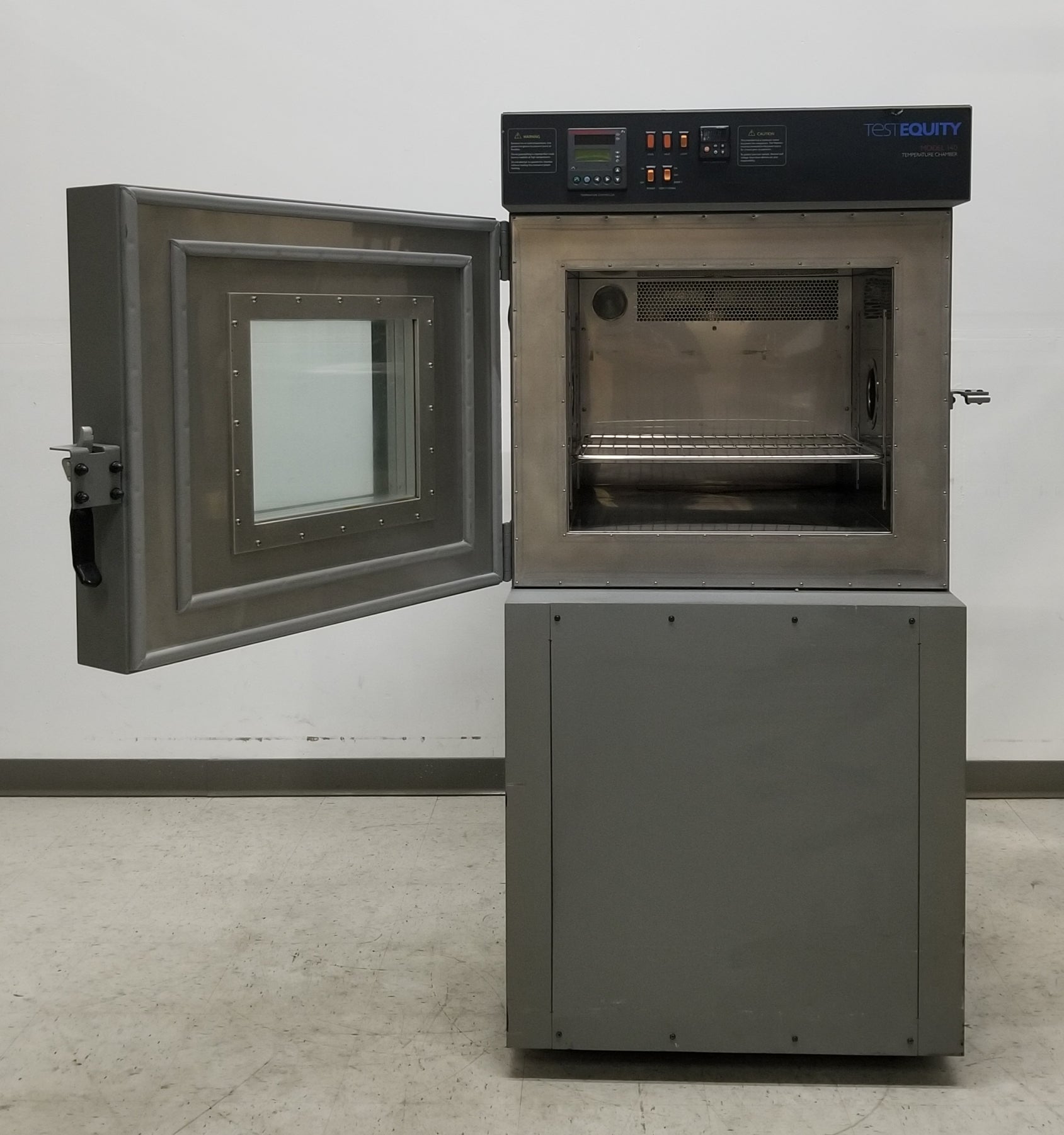 TestEquity 140 Environmental Temperature Chamber