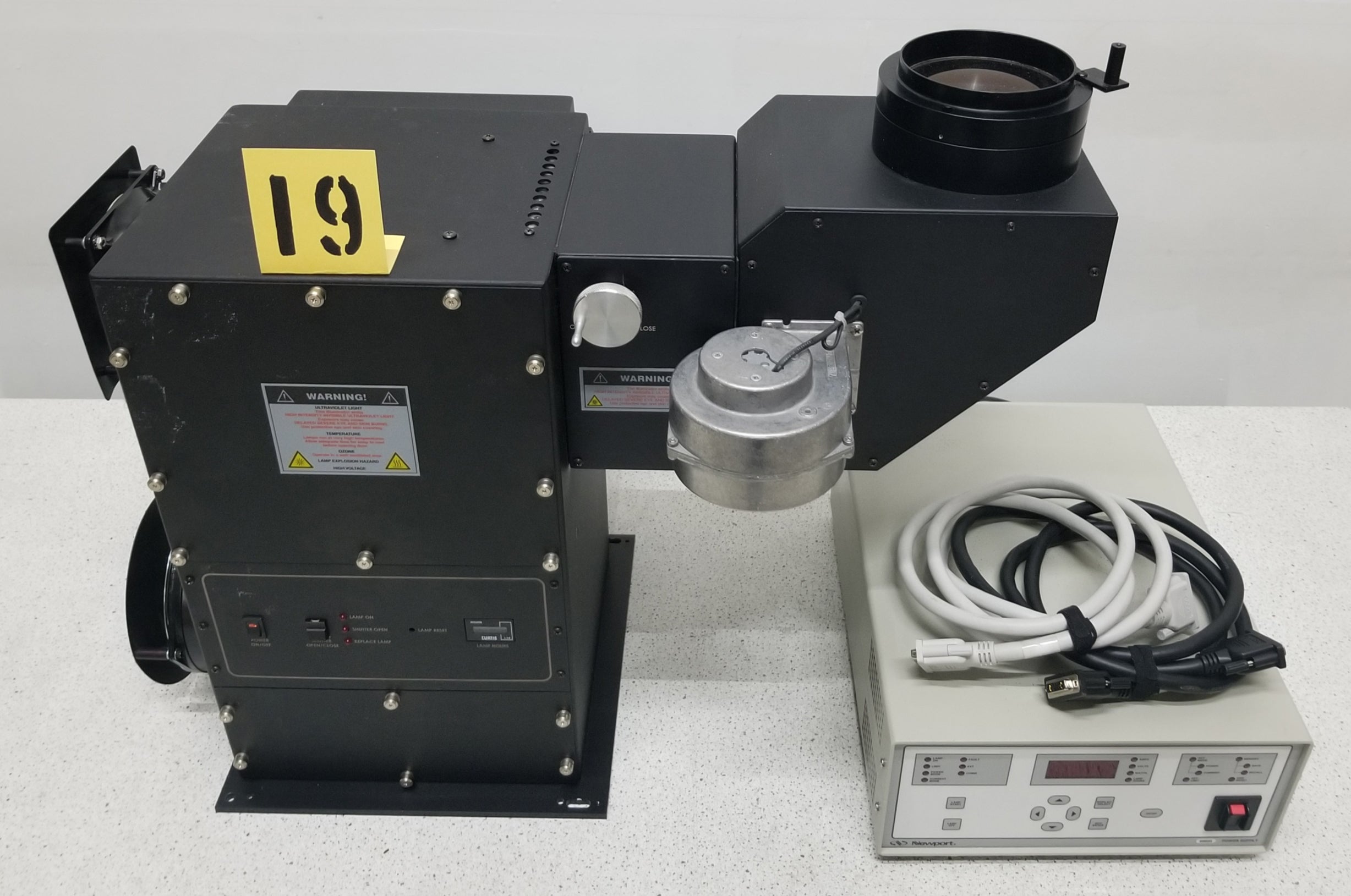 Used Newport Oriel SoI3A Class AAA Solar Simulator