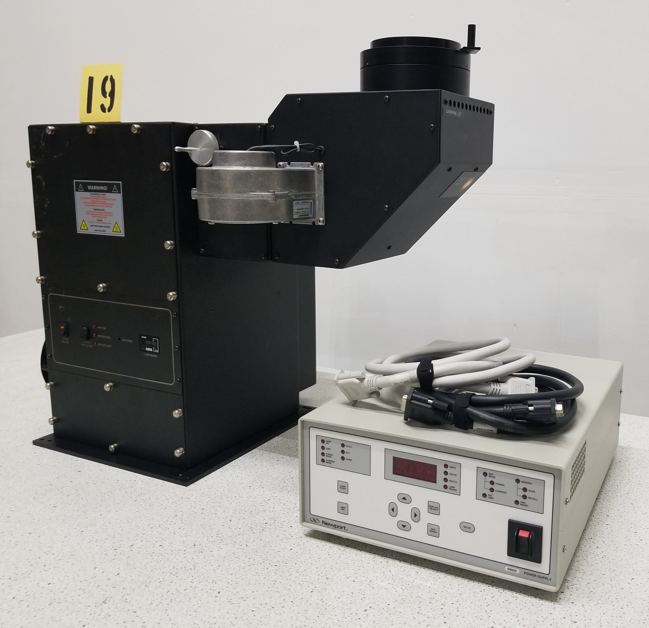 Used Newport Oriel SoI3A Class AAA Solar Simulator