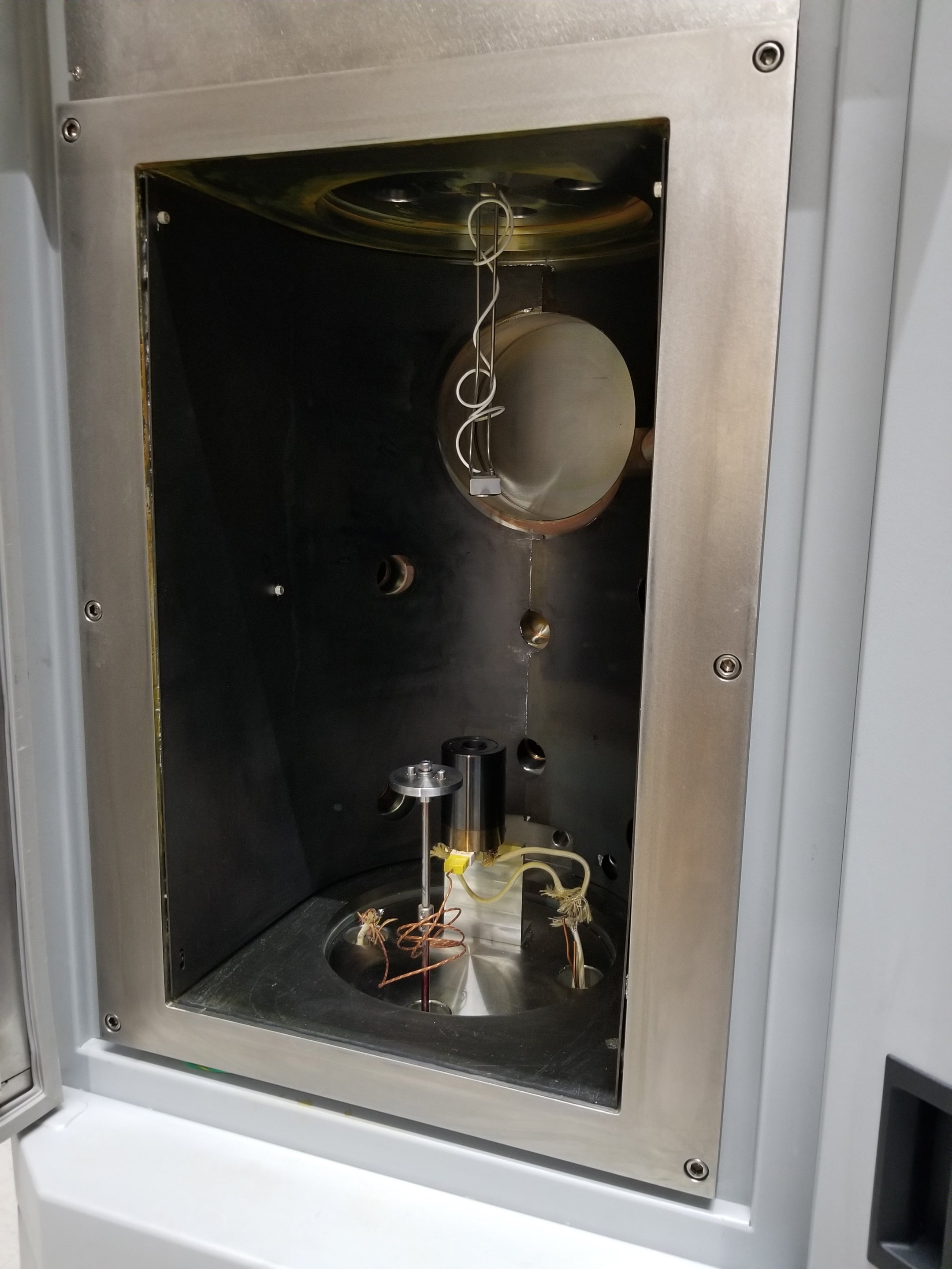 Kurt J Lesker PVD 75 OLED Organic Materials Evaporation Deposition System