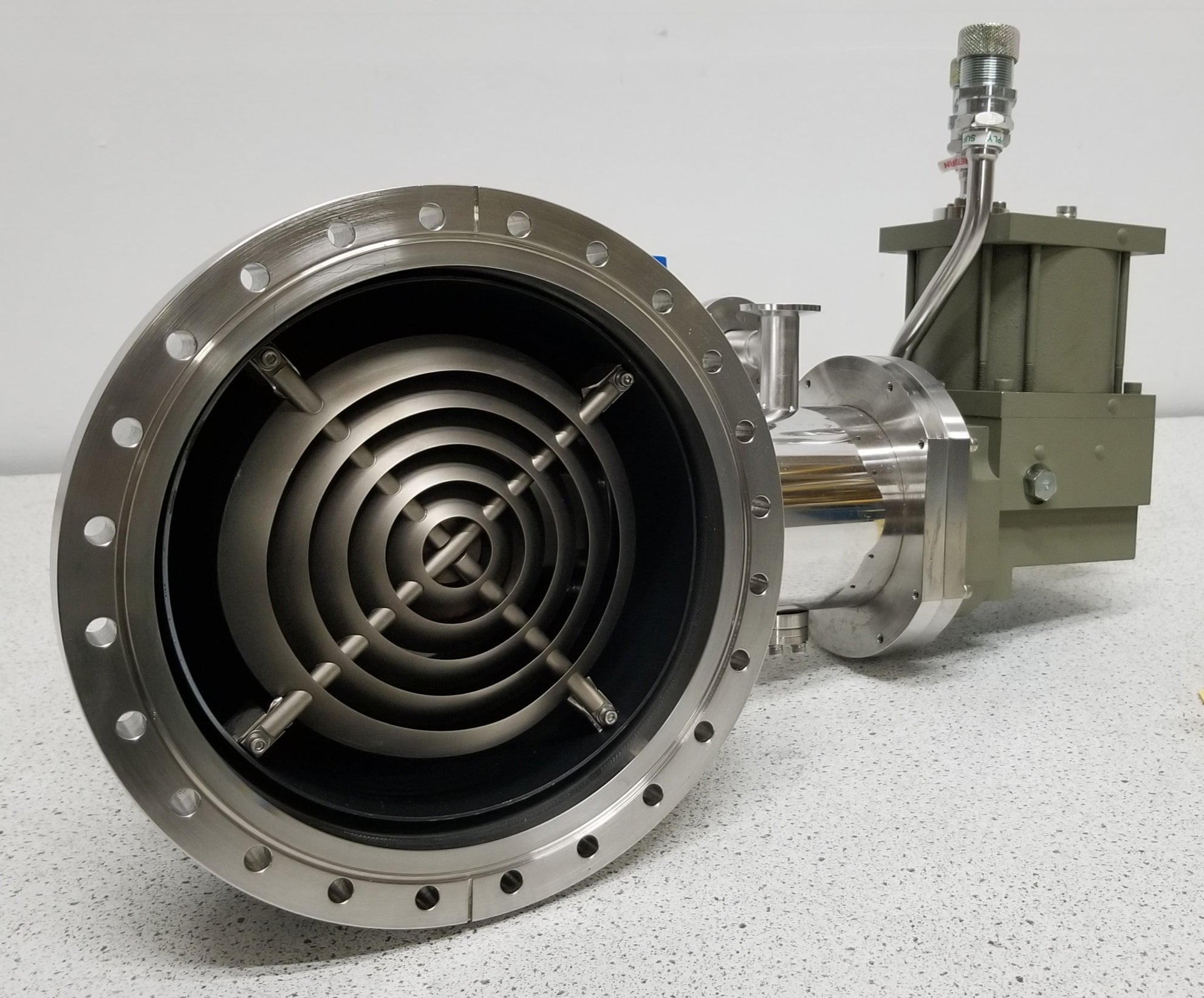 Used CTI CRYO-TORR 8F Cryopump with Conflat Flange