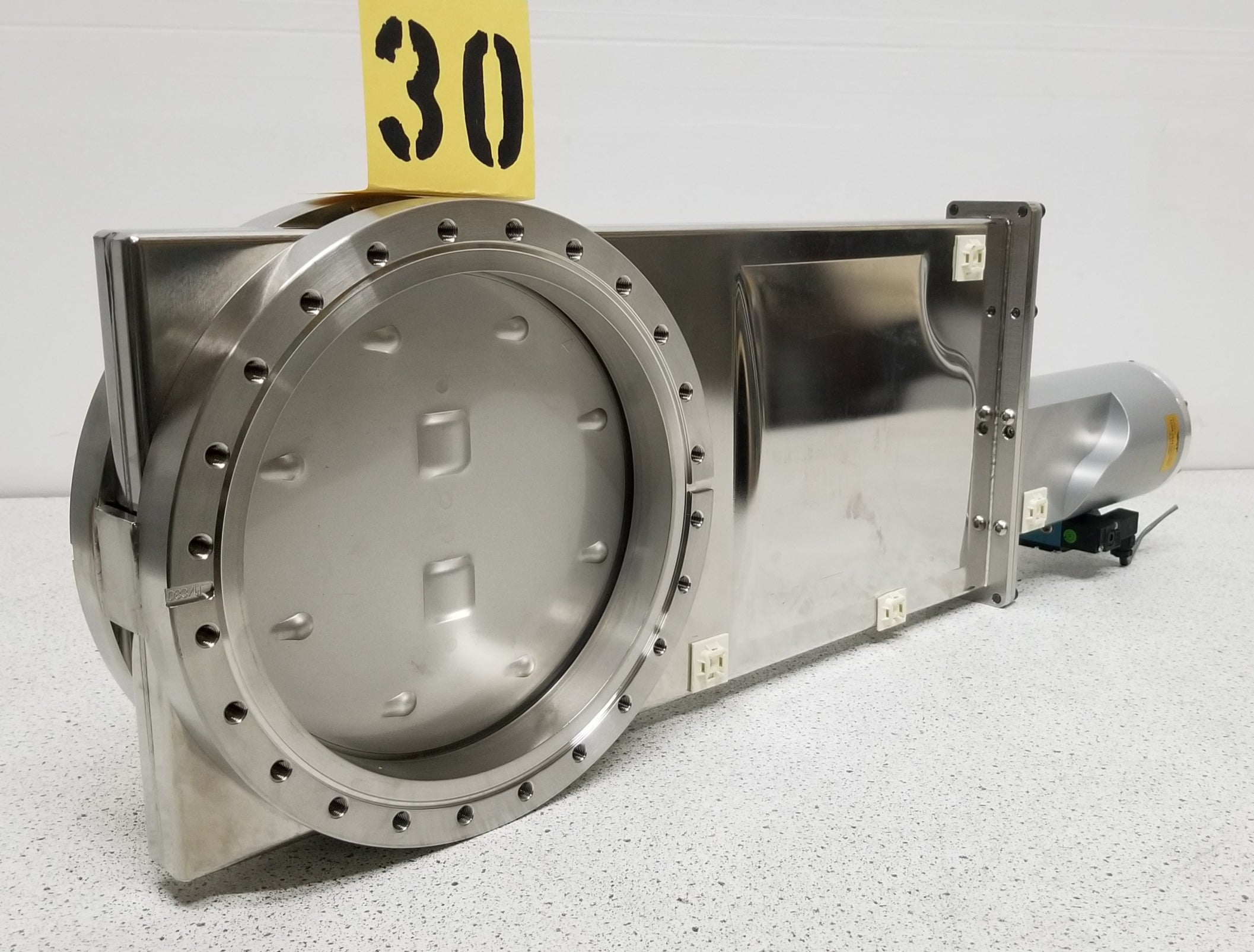 Used Vat 11046-UE44-0001/005 Stainless 200MM Conflat Gate Valve