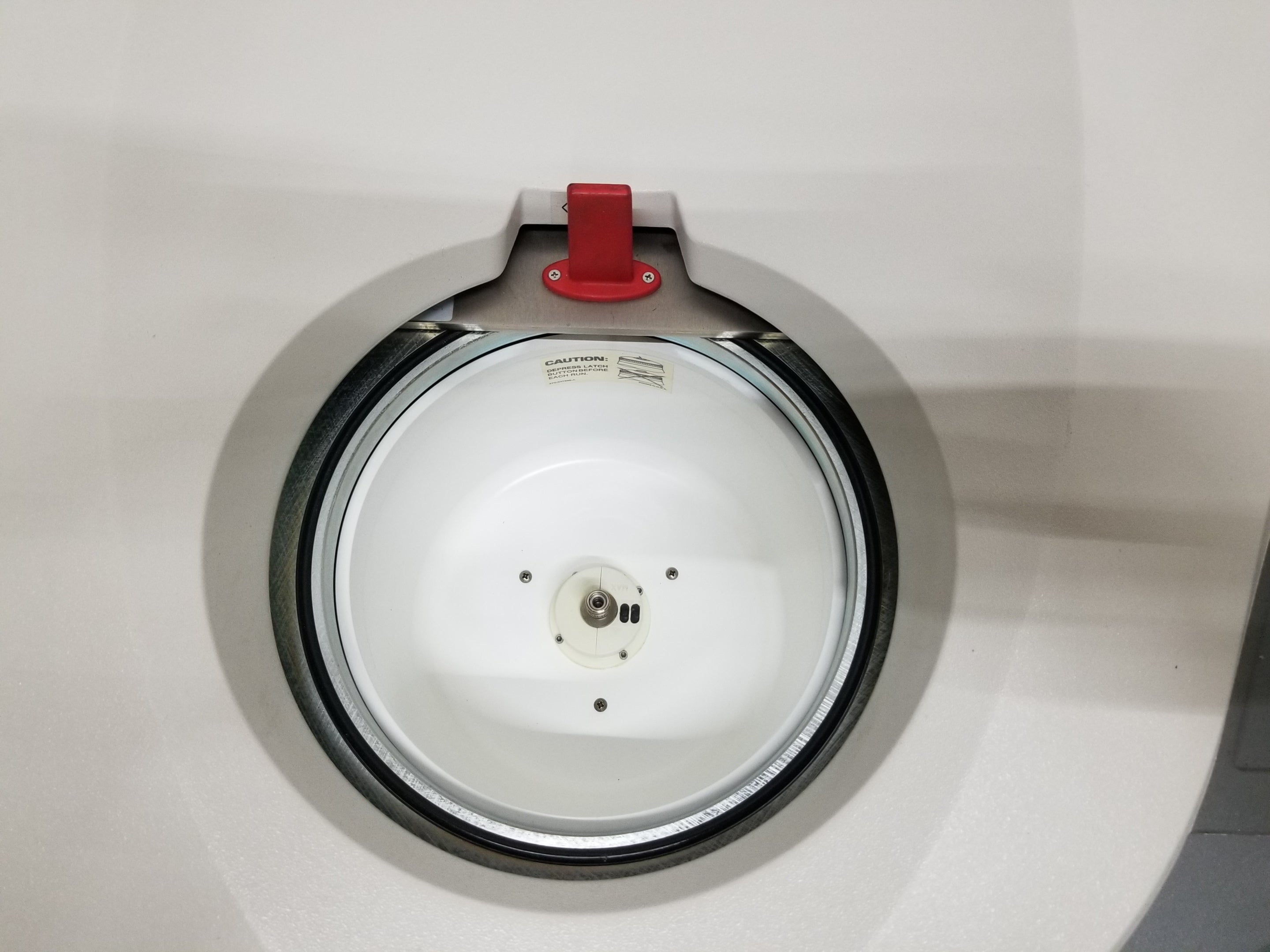 Beckman Coulter Optima MAX-XP Ultracentrifuge