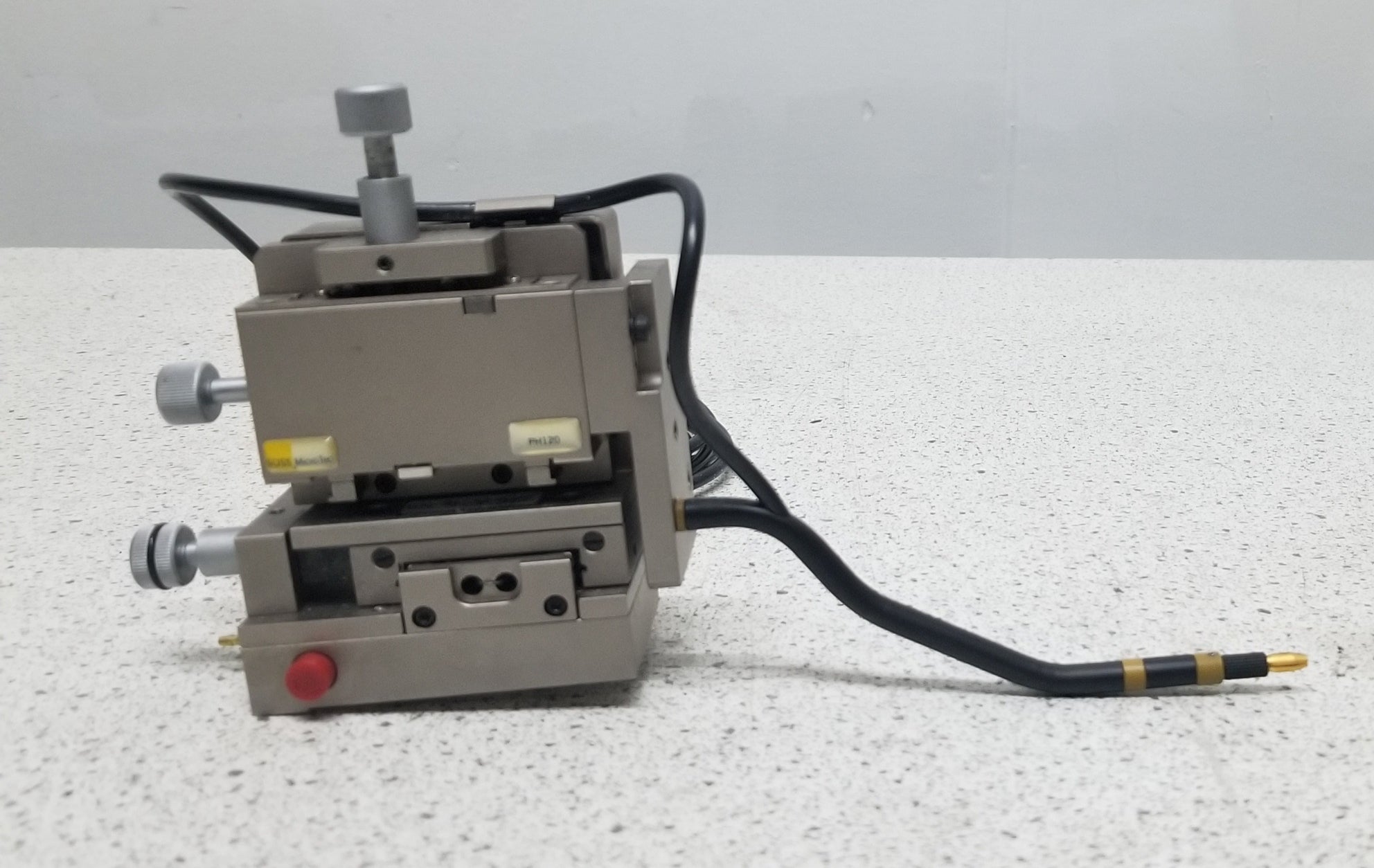 Suss Microtec PH120 Vacuum Base Precision Probe Manipulator
