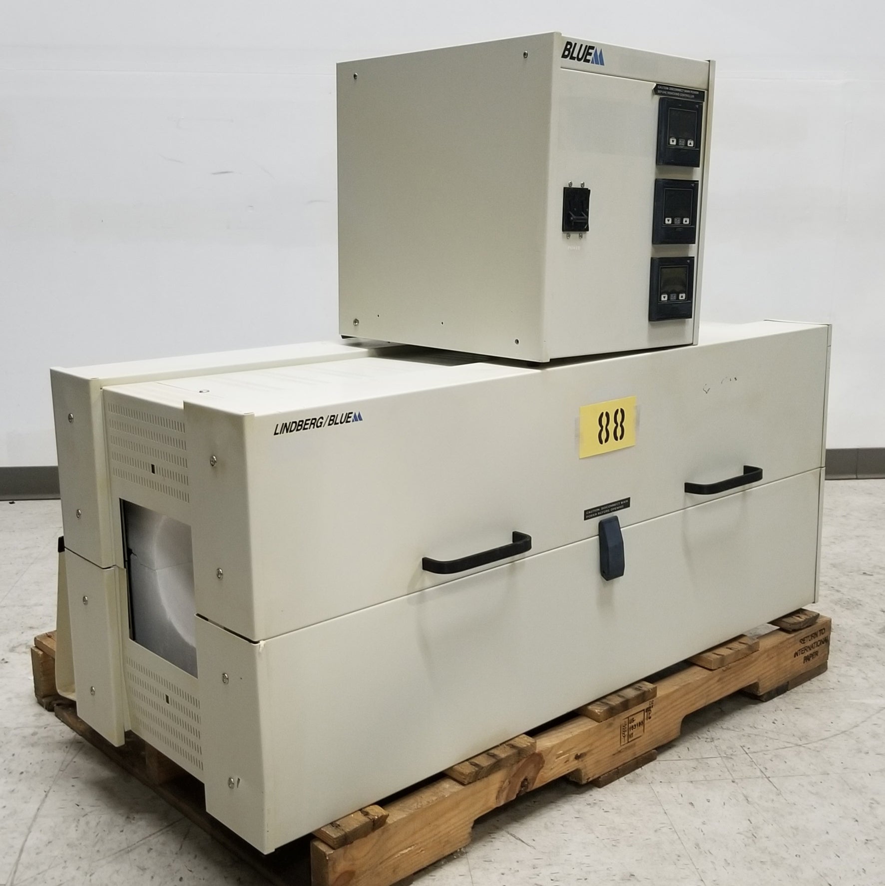 LINDBERG/BLUE M HTF55667C 1200°C Split Hinge  Three Zone Tube Furnace with Digital Controls