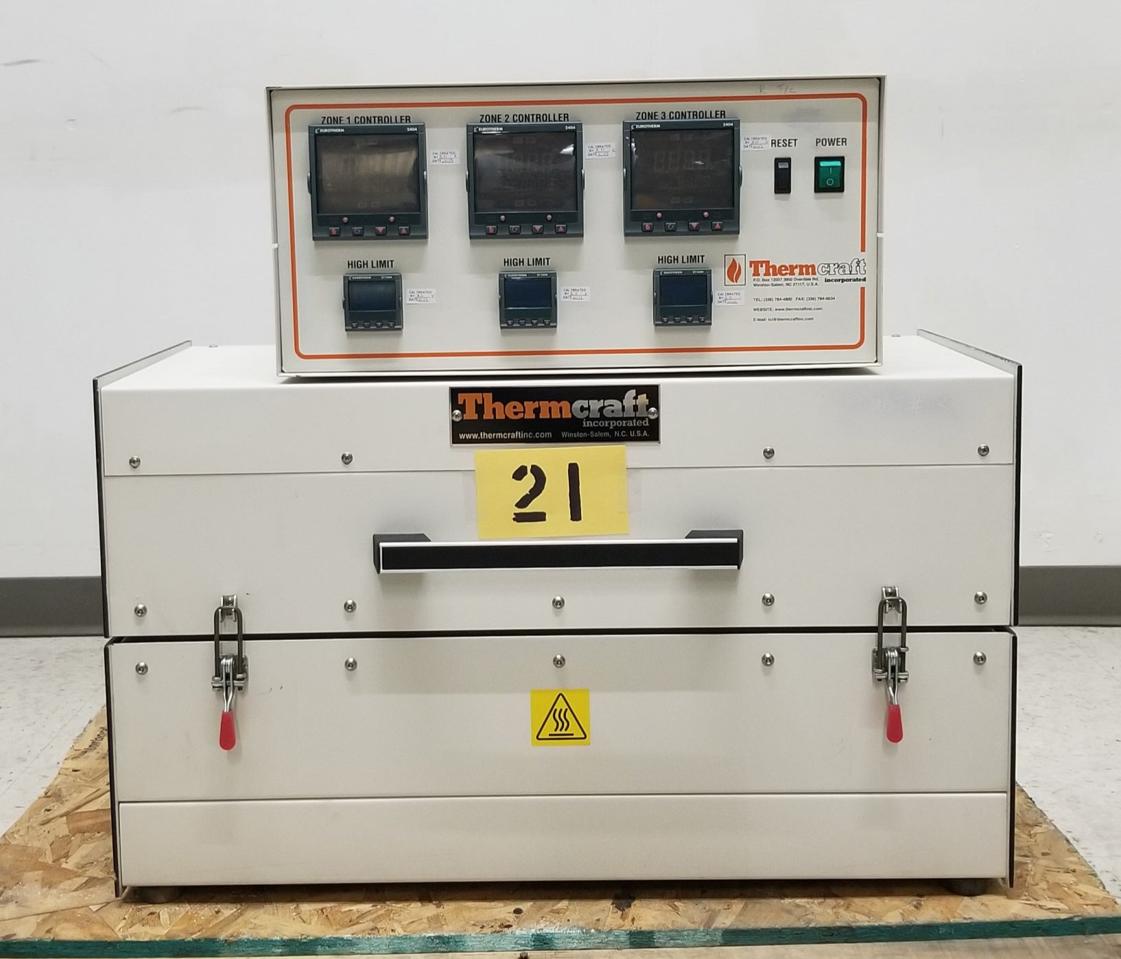 Thermcraft 1200°C 3-Zone Split Tube Furnace XST-3-0-24-3C