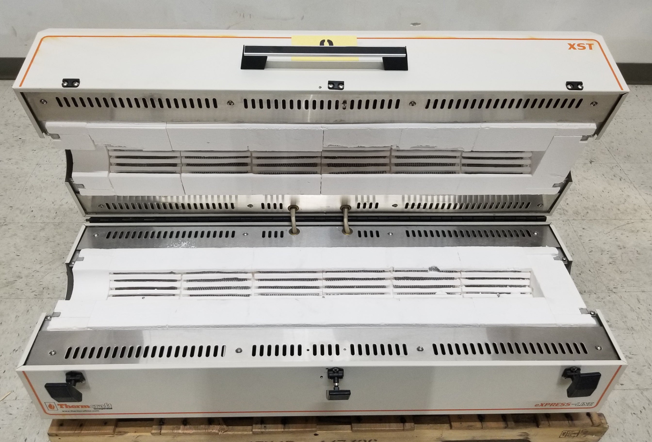 Thermcraft 1200°C 3-Zone Split Tube Furnace XST-3-0-36-3V2-F01-H