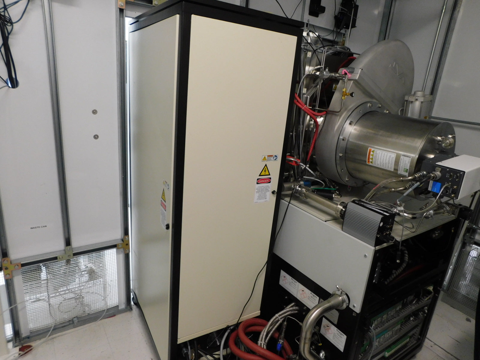 Temescal FC-2800 E-beam Evaporator Deposition System With Ion Gun
